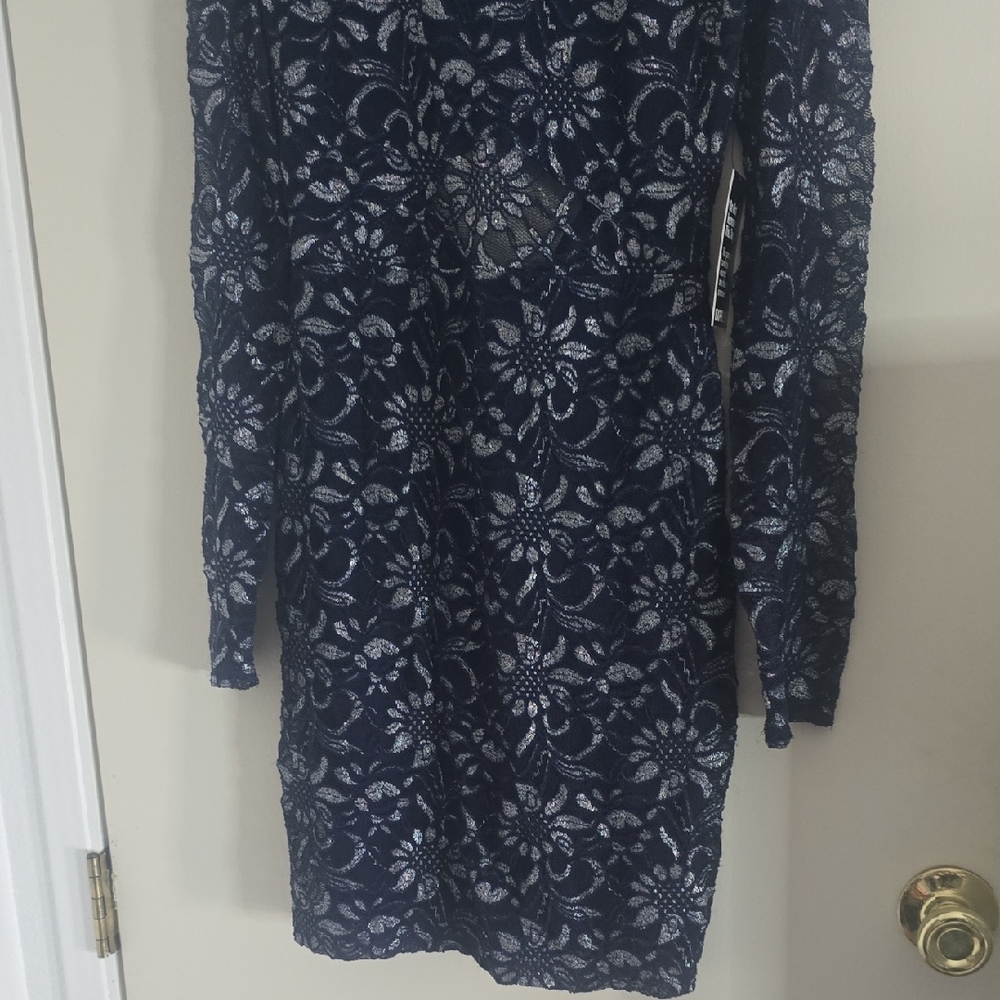 Express Midnight Blue & Silver Shimmer Floral Lace Dress (NWT)(XS)💙🤍💙 - Picture 3 of 9